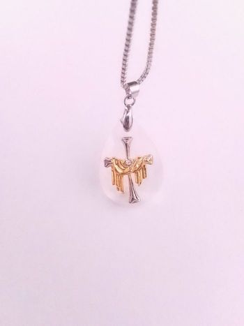 Chaîne + pendentif religieux