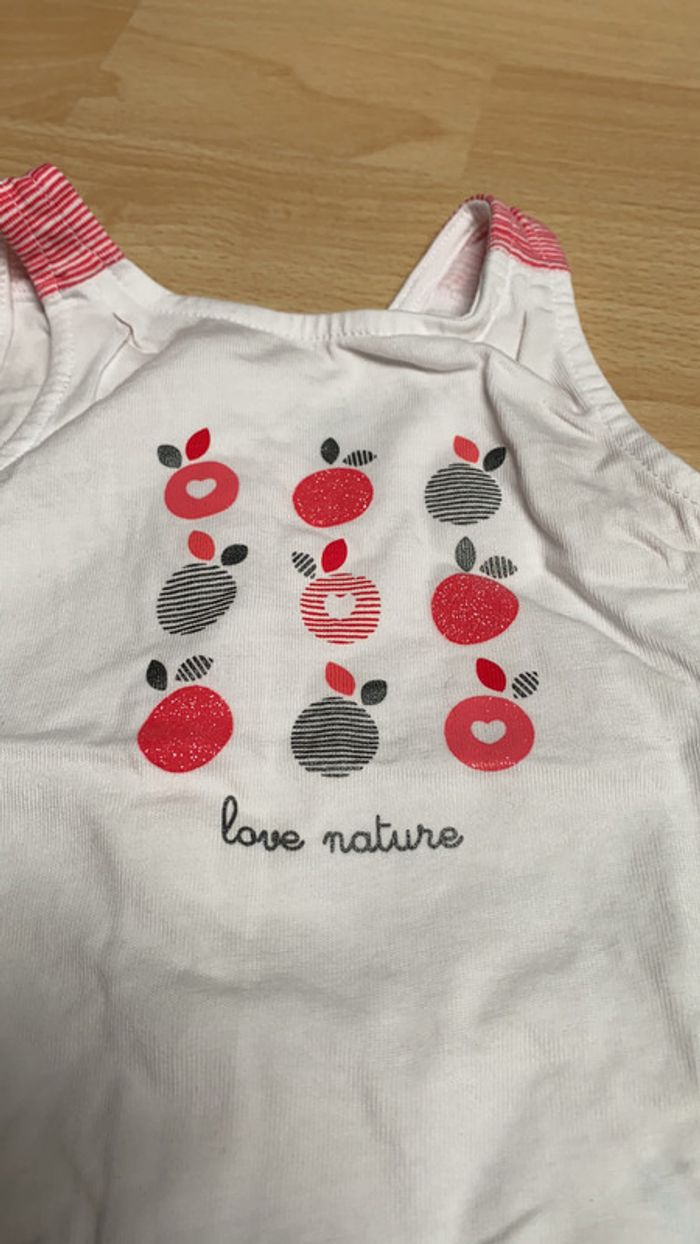 Ensemble short et 2 t-shirt sans manche Obaibi - Très bon état - 6 mois - photo numéro 3