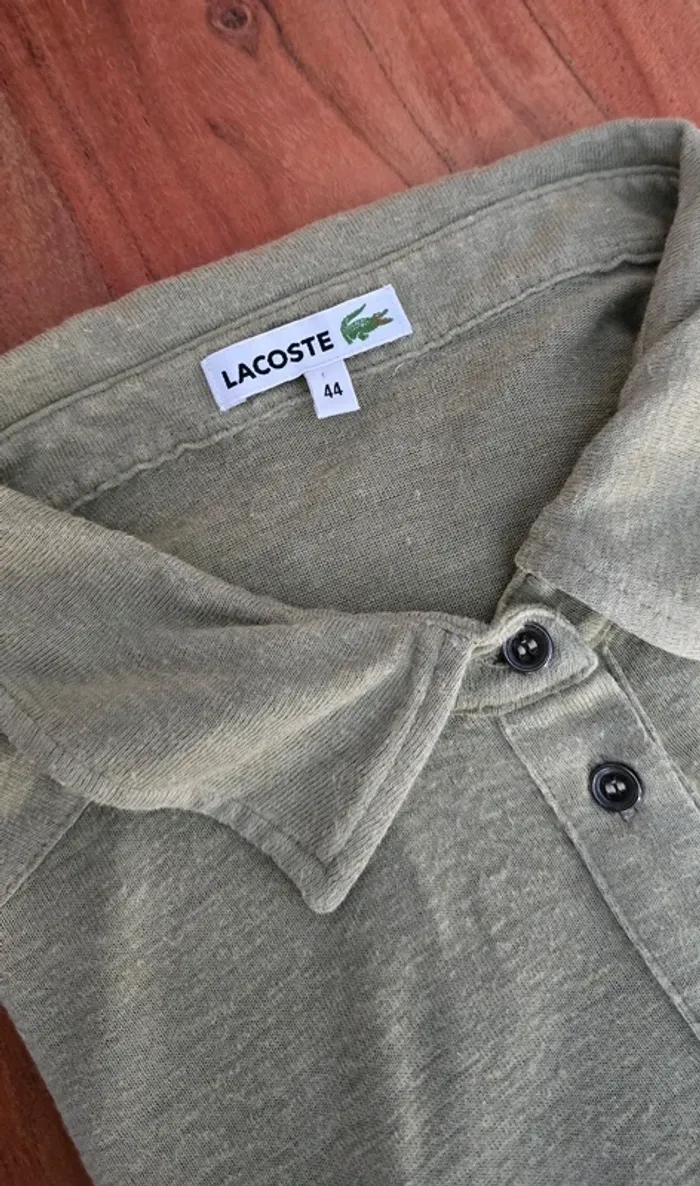 Haut Lacoste pour femme, taille 44, coloris kak - photo numéro 2
