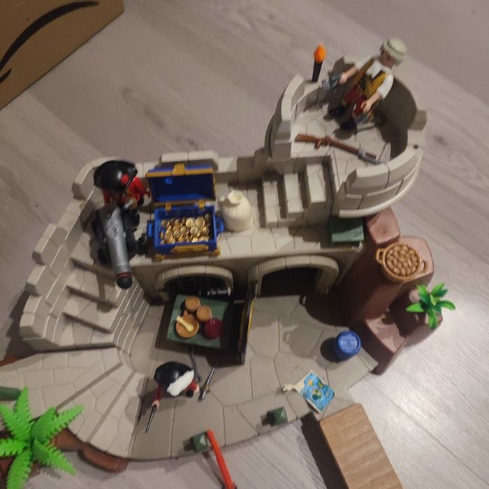 Playmobil 5139 fort des soldats britanniques avec prison manque un chapeau - photo numéro 2