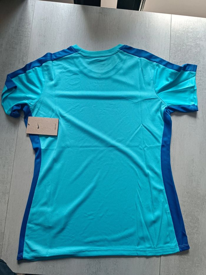 Tee shirt pour femme Nike taille M - photo numéro 2