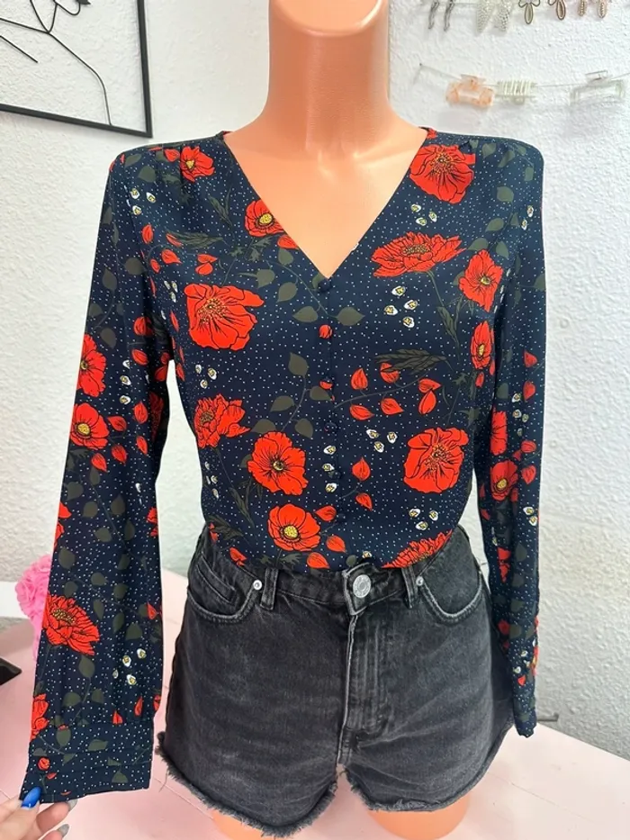 Blouse coquelicots taille S Kiabi