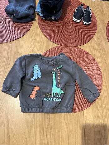 Pull primark dinosaures 74cm