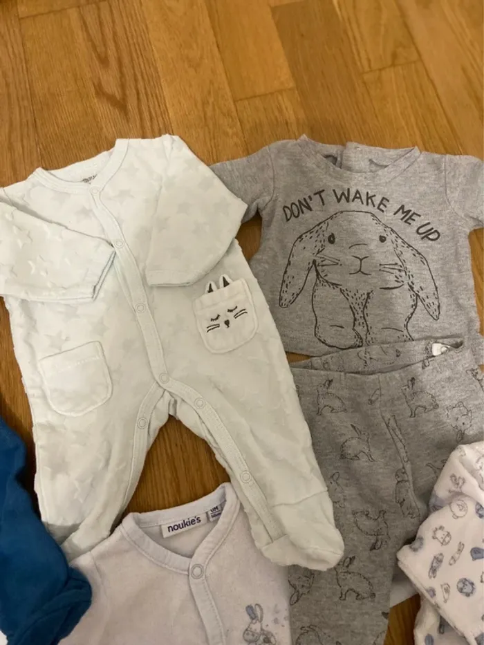Lot pyjama 0 mois - photo numéro 4