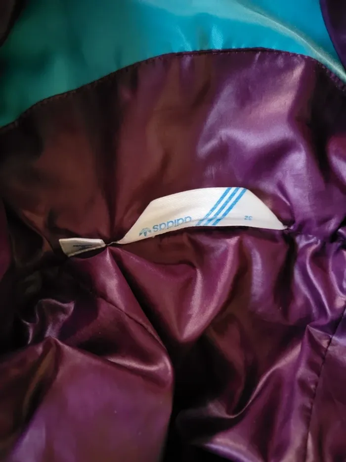 Doudoune '' Adidas'' couleur violet/bleu, taille XS. - photo numéro 4