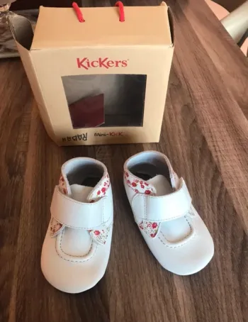 Chaussons Kickers pointure 23-24 (a lire jusqu’au bout)