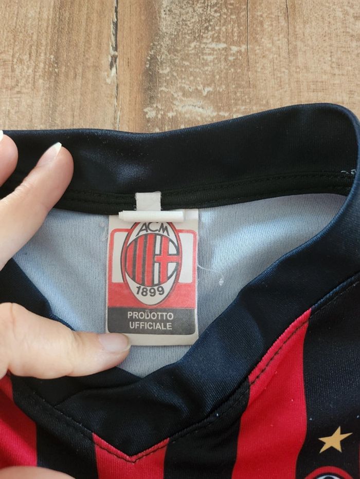 Maillot de foot ACM Milan 1899 28 Bonaventura excellent état 10 ans - photo numéro 3