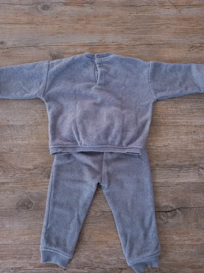 Pyjama 2 pièces Kiabi - Taille 12 mois - photo numéro 2