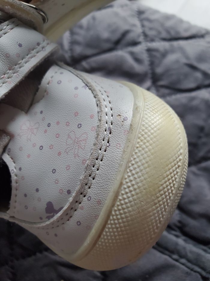 Chaussures T22 - photo numéro 2