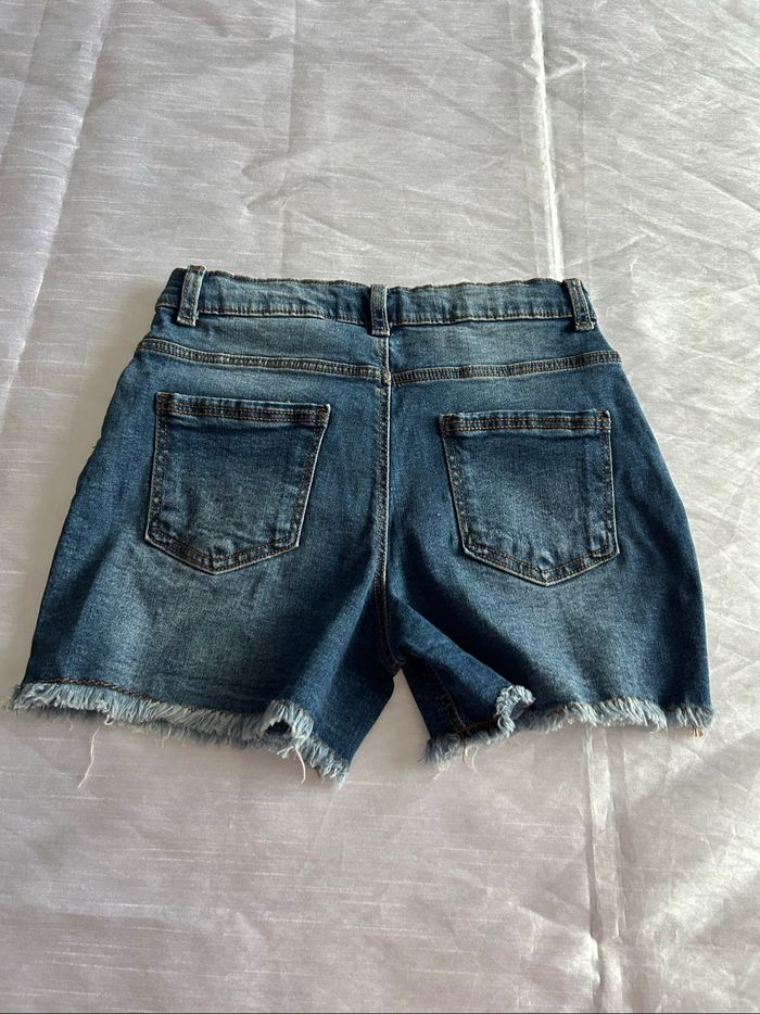 Short en jean effet déchiré - photo numéro 3