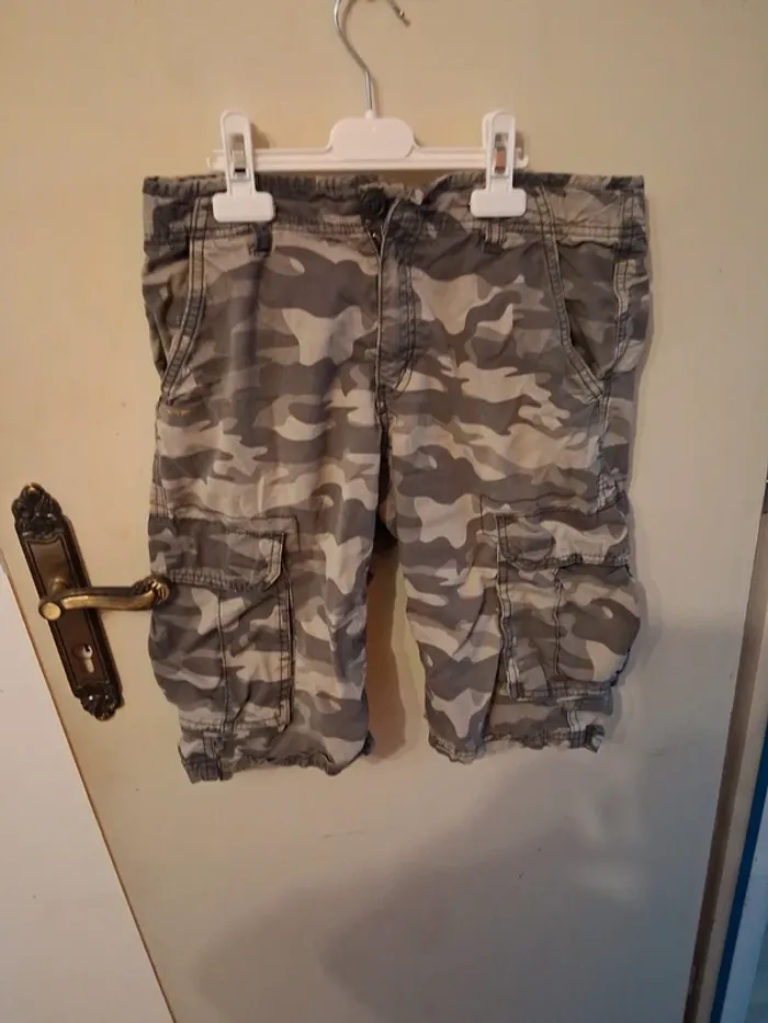 Short militaire