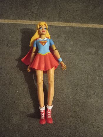 Figurine super-héros