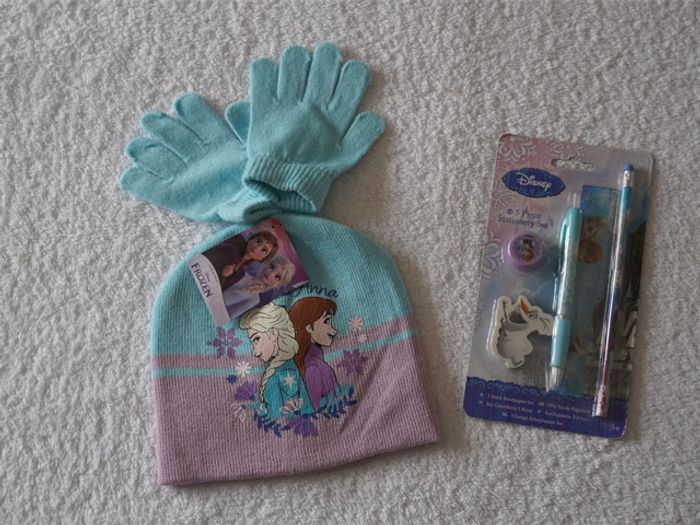 Lot "La Reine des neiges" neuf : Bonnet et Gants + Set de papeterie pour petite fille 4/5 ans