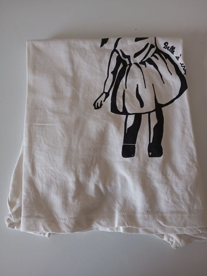 Tee-shirt manches longues. 12 ans . Coton blanc . Fillette noir .  Coeurs ❤️.Punkdiz . État neuf - photo numéro 2