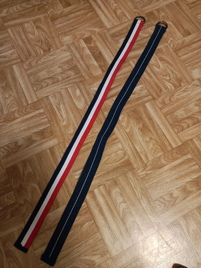 Lot de deux ceintures enfants en très bon état commes neuves