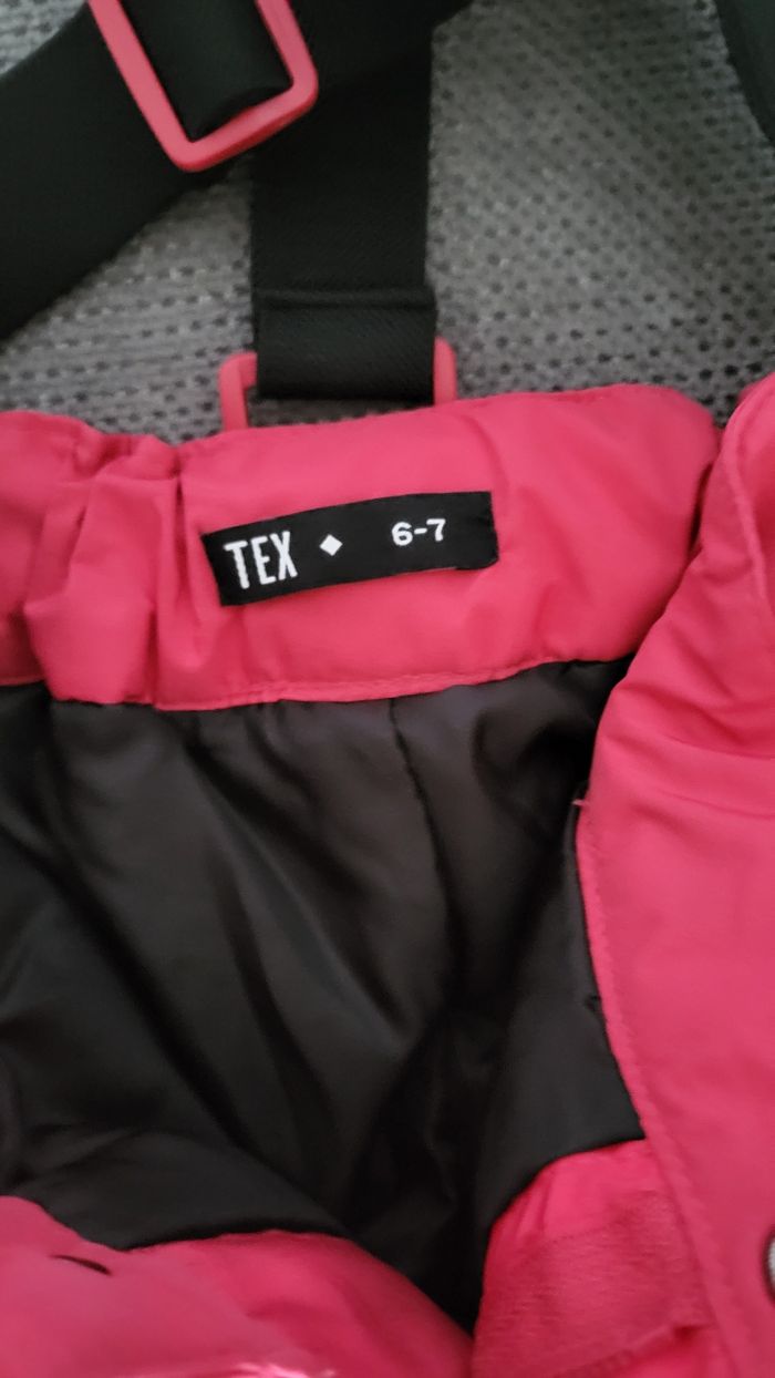 Salopette de ski neuf taille 6 a 7 ans - photo numéro 4