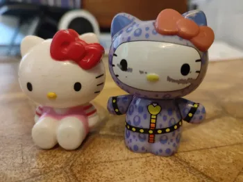 Lot figurines hello Kitty