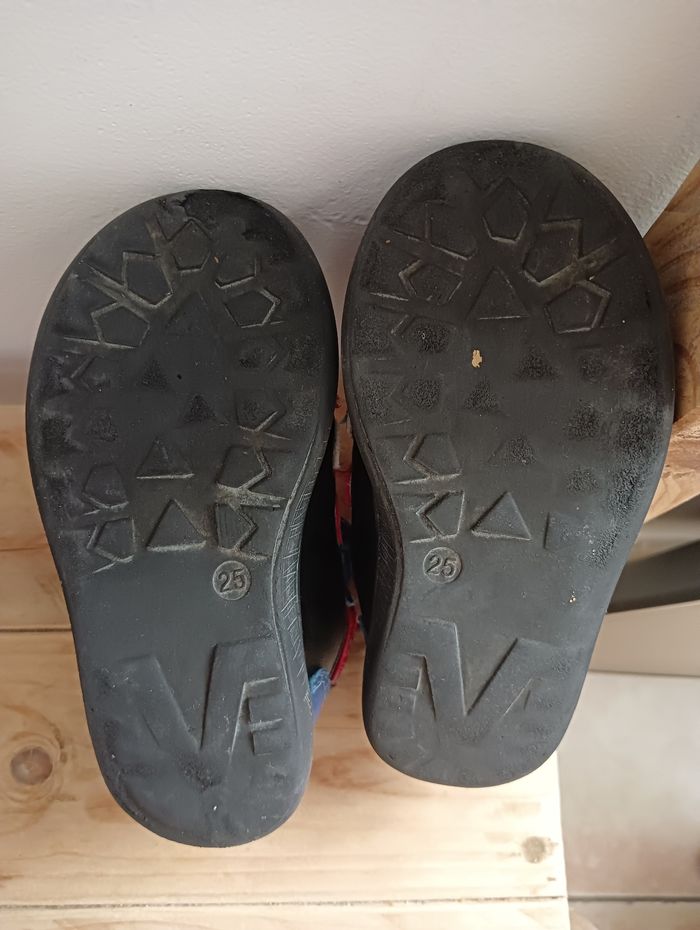 Donne lot chaussures 25 garçon - photo numéro 9