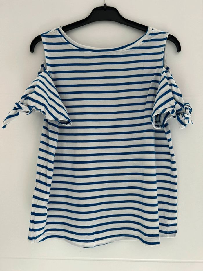 Haut rayé avec noeuds sur les bras - photo numéro 3