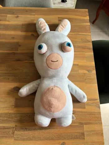 Peluche lapin crétin géante