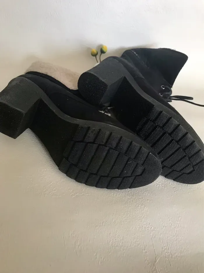 Bottines noires fourrées quasi neuves - photo numéro 5