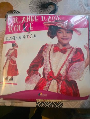 Déguisement grande dame rouge