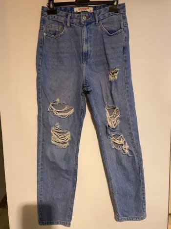 Jean large troué Jennyfer taille 36 tres bon état