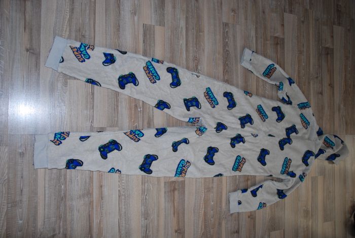 Pyjama combinaison polaire 13/14 ans PlayStation Zeeman 158/164 - photo numéro 2