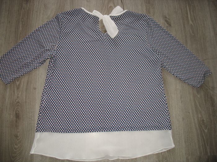 BLOUSE M 3/4 MARINE ET ÉCRU A MOTIFS "CACHE CACHE" - TAILLE 4 - n°02 - photo numéro 3