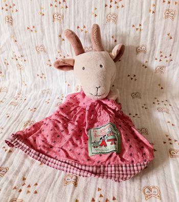 Doudou biquette Moulin Roty