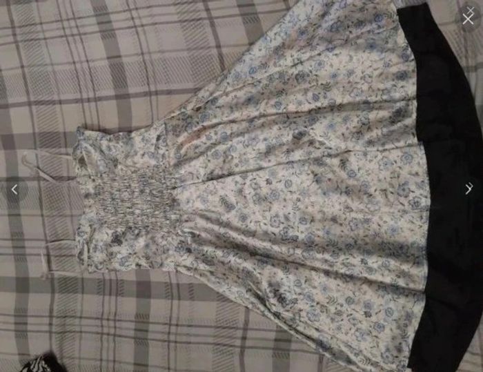 Robe d'été neuve satinée t 36 - photo numéro 4