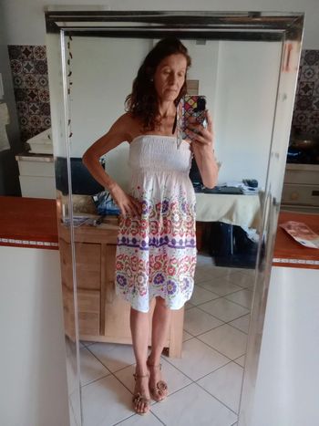 Robe sans manche 38 blanche et fantaisie c68