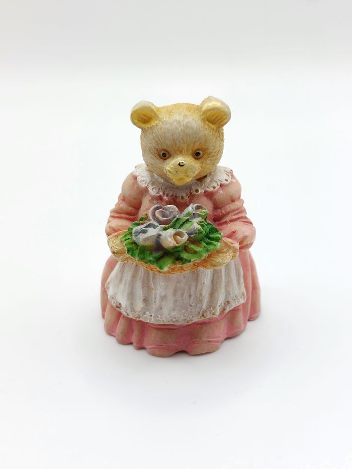 Petite figurine résine ours oursonne Jaimy robe rose Vintage 4,8 cm - collection ou décoration