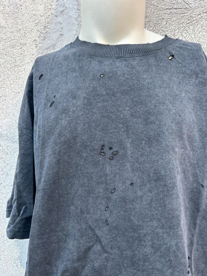 Tee-shirt Zara noir à trous, effet usé - Taille XL - photo numéro 2