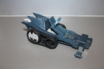 Véhicule B.A.T.V. - dc Comics