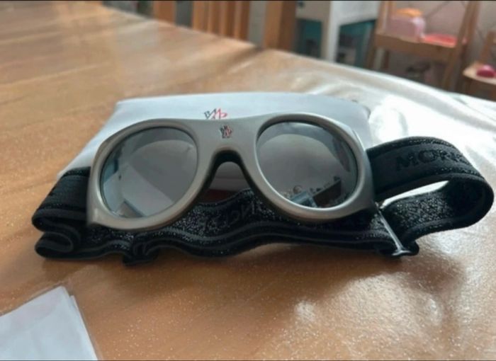 Masque de ski moncler neuf