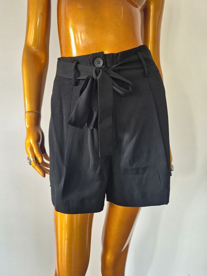 Short Noir avec Ceinture Femme Taille M/38