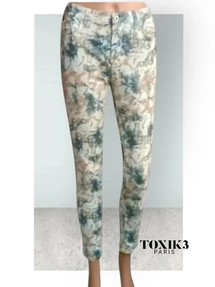 Jean ajusté imprimé ,Toxic3 ,coupe slim crop ,taille mi-haute ,stretch