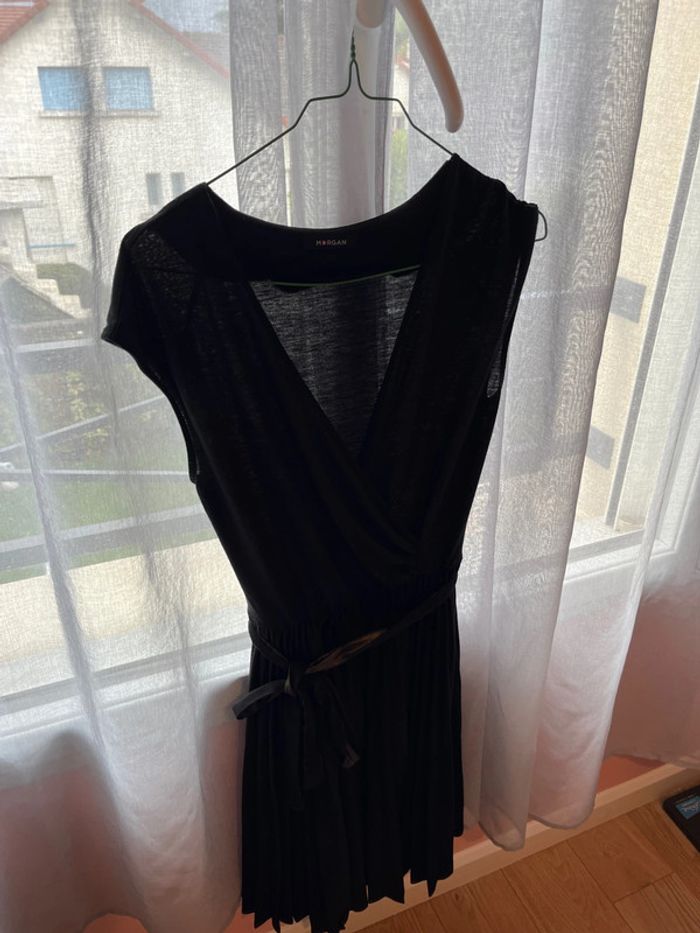 Robe noir plissée