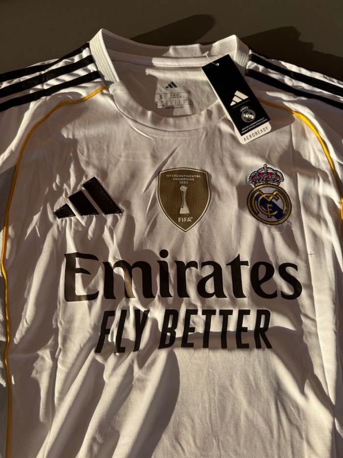 Maillot foot Real Madrid - photo numéro 2