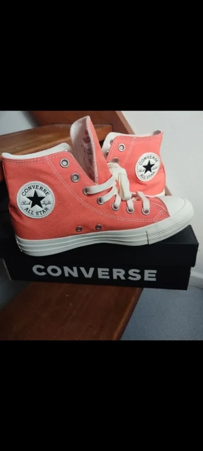 Baskets montantes Converse Chuck Taylor all star - photo numéro 2