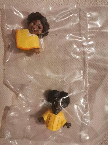 Lot 2 bustes figurines encanto /famille madrigal /camilo et arturo