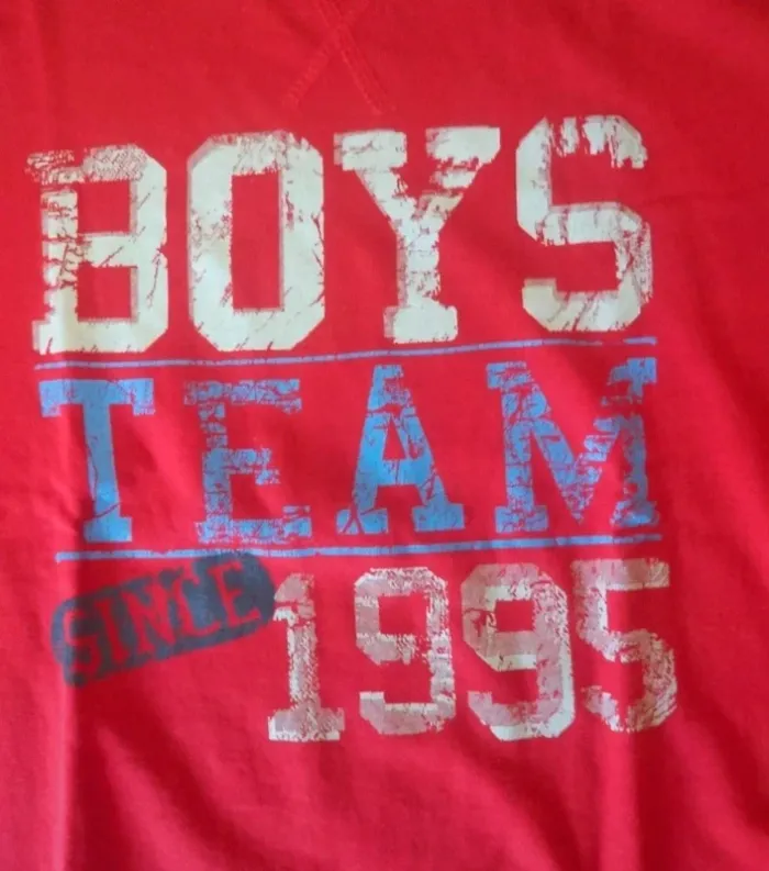 T-shirt  rouge manches longues 8 ans - photo numéro 2