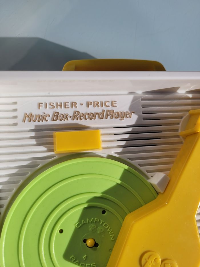 Fisher Price 💿 Music Box record player, tourne-disque, boîte à musique 📀 - photo numéro 8