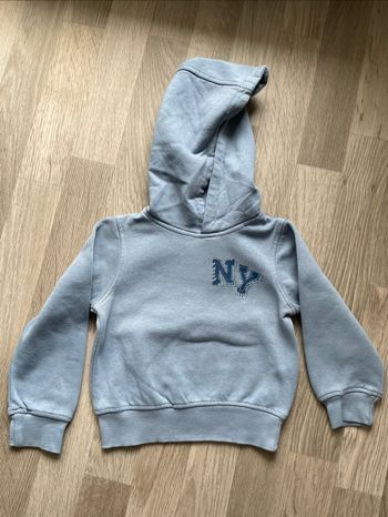 Pull à capuche