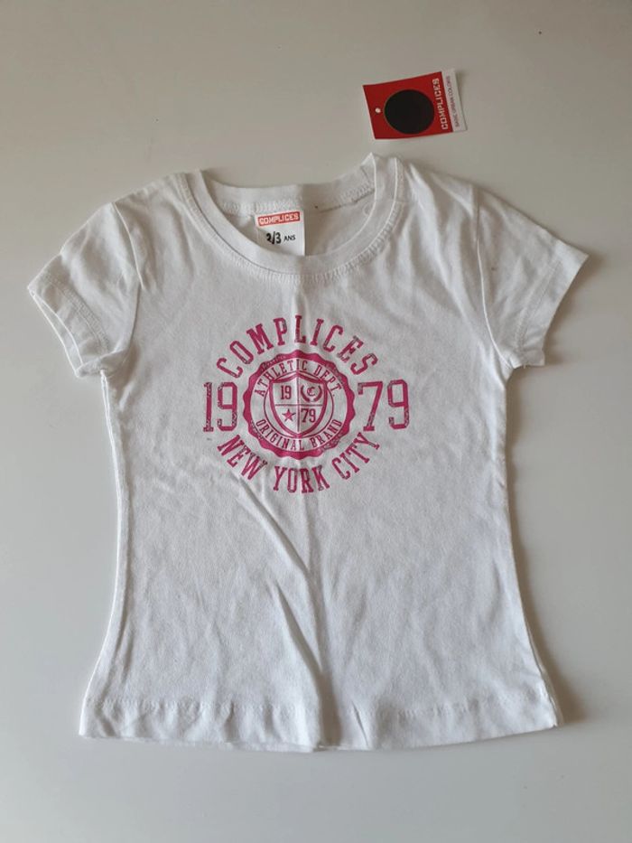 Tee-shirt blanc complice Neuf 24 mois