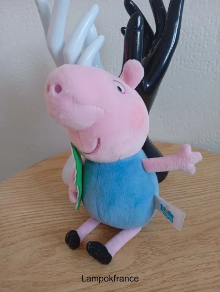 Peluche Peppa pig George pig avec son Dinausore - photo numéro 2