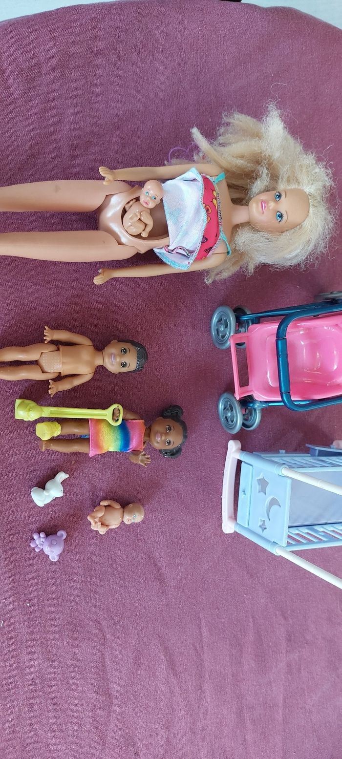 Lot barbie enceinte - photo numéro 3