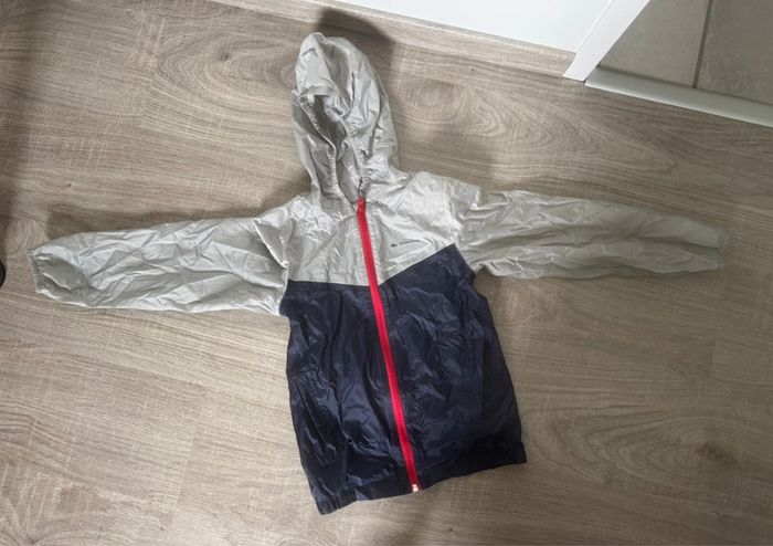 Veste imperméable / vêtement de pluie