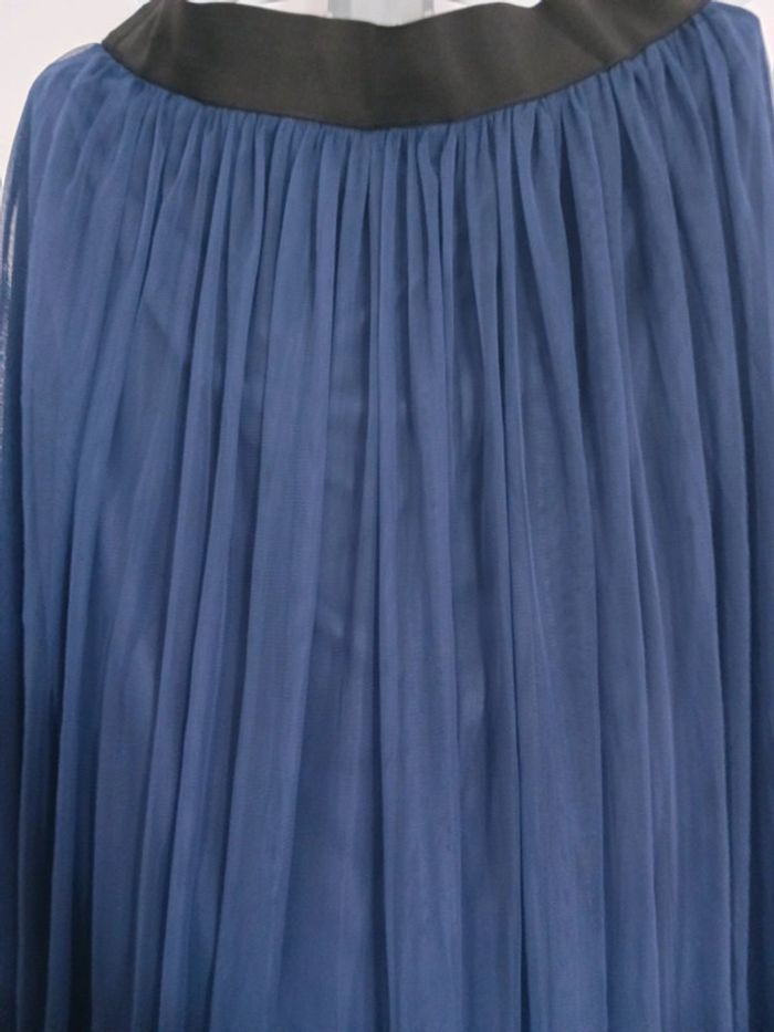 Jupe bleue mi-longue - photo numéro 2